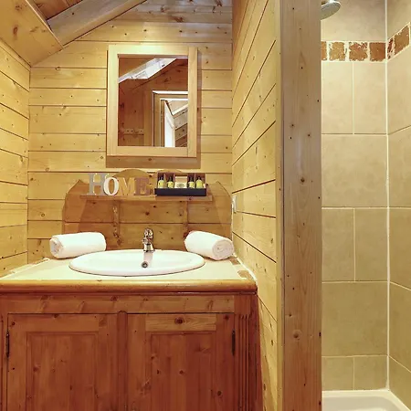 Chalet De Luxe 8 Avec Sauna Et Parking A La Tania - Fr-1-575-232 Courchevel